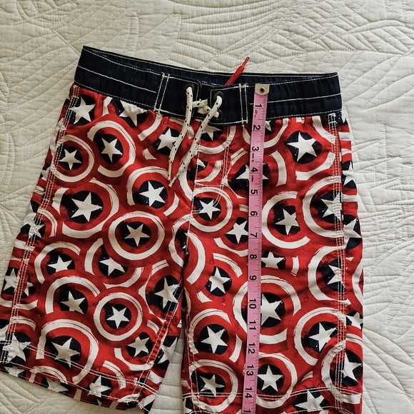 Gap Kids Marvel Captain America Swim Trunks/Board Shorts - Picture 5 of 6